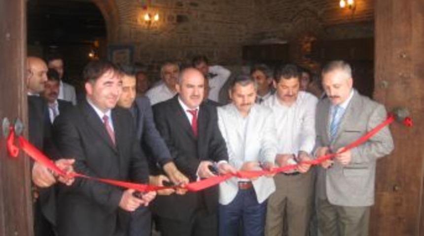 Tarihi Taş Handa &Ouml;ğrenciler Yararına A&ccedil;ılan Kermes Ilgi G&ouml;rd&uuml;