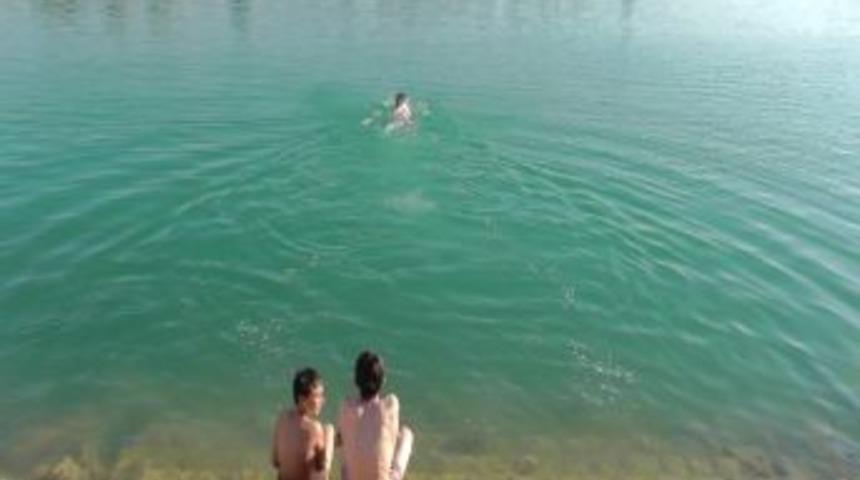 Beyşehir&rsquo;de &Ccedil;ocuklar Y&uuml;zme Sezonunu A&ccedil;tı