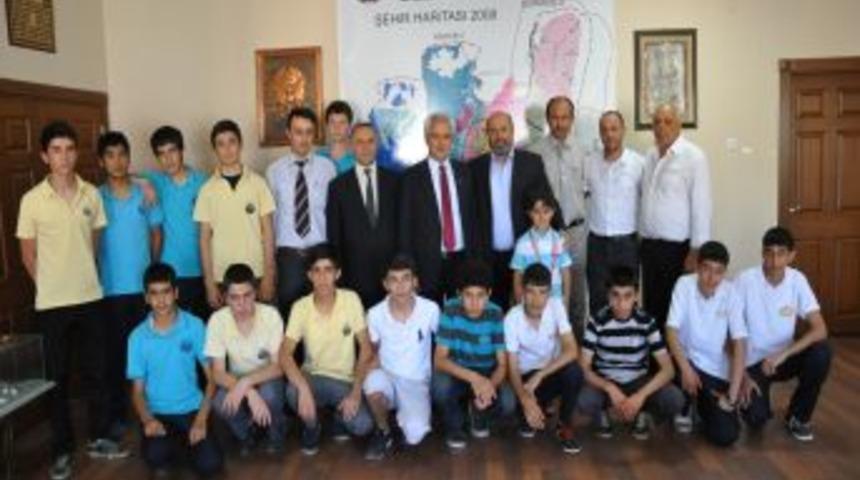 Satran&ccedil;&ccedil;ılardan Kozan Belediyesi'ne Ziyaret