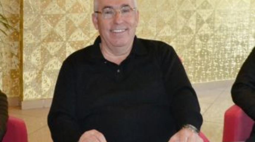 T&uuml;rkiye Otob&uuml;s&ccedil;&uuml;ler Federasyonu Merkez Y&ouml;netim Kurulu &Uuml;yesi Salim Altunhan, Edirne&rsquo;de Trafiğinin B&uuml;y&uuml;k Sorun Oluşturduğunu S&ouml;yledi