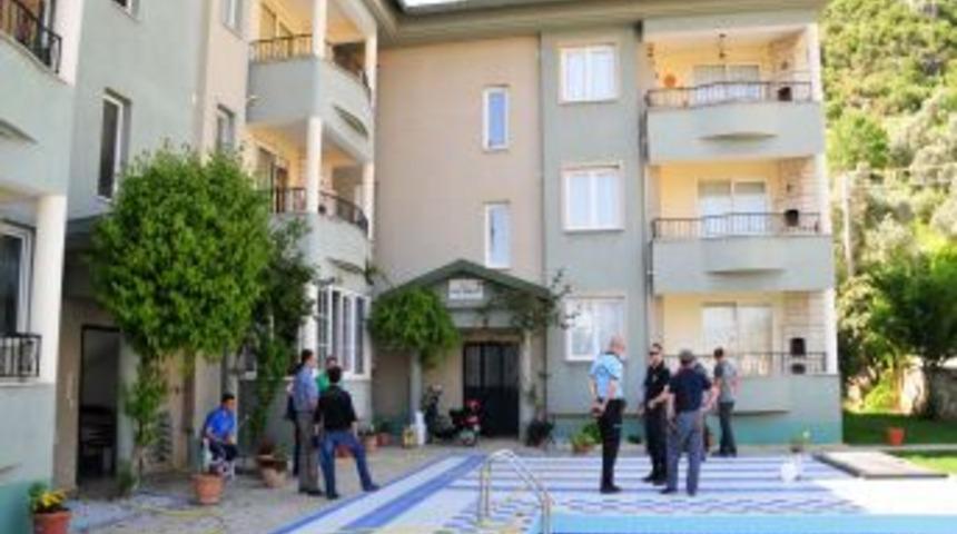 Fethiye&rsquo;ye Tatile Gelen İngiliz Evinin Girişinde &Ouml;l&uuml; Bulundu