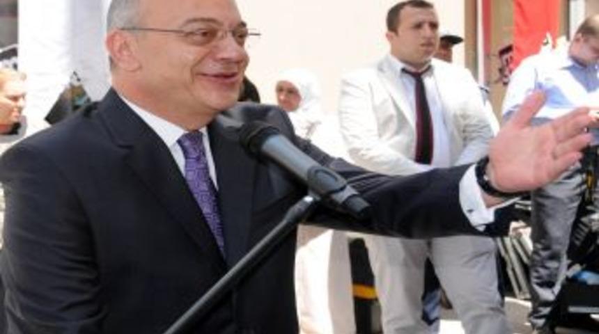 Manisa'da Dar Gelirliler Alışverişi Gıda Bankası'ndan Yapacak