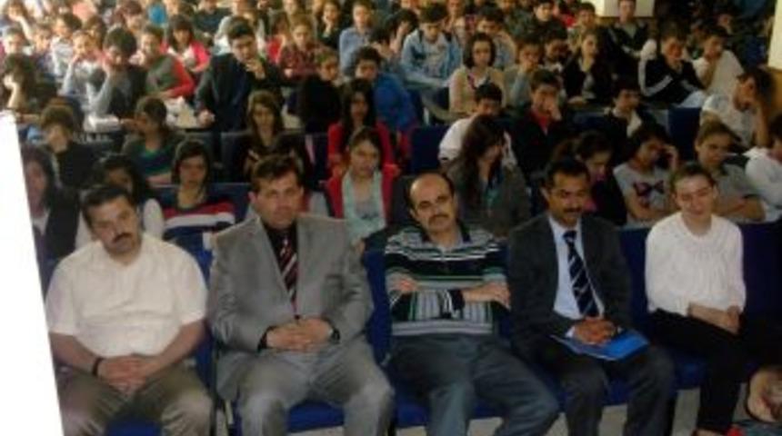 Ke&ccedil;iborlulu &Ouml;ğrenciler Peygamber Efendimiz'in  Doğumunu Kutladı