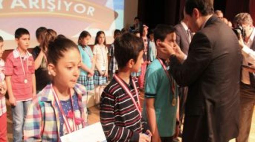 Artvin'in 'altın &Ccedil;ocukları' &Ouml;d&uuml;llerini Aldı