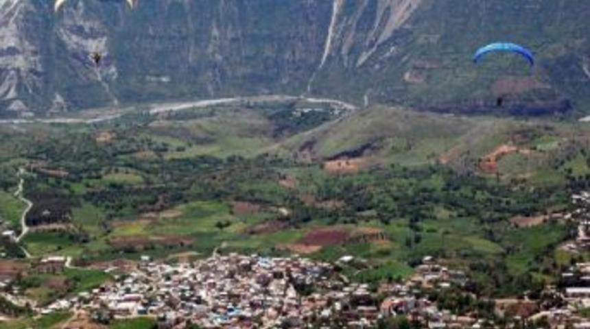 Tut İl&ccedil;esi Yama&ccedil; Paraş&uuml;t&uuml;n&uuml;n Merkezi Olacak