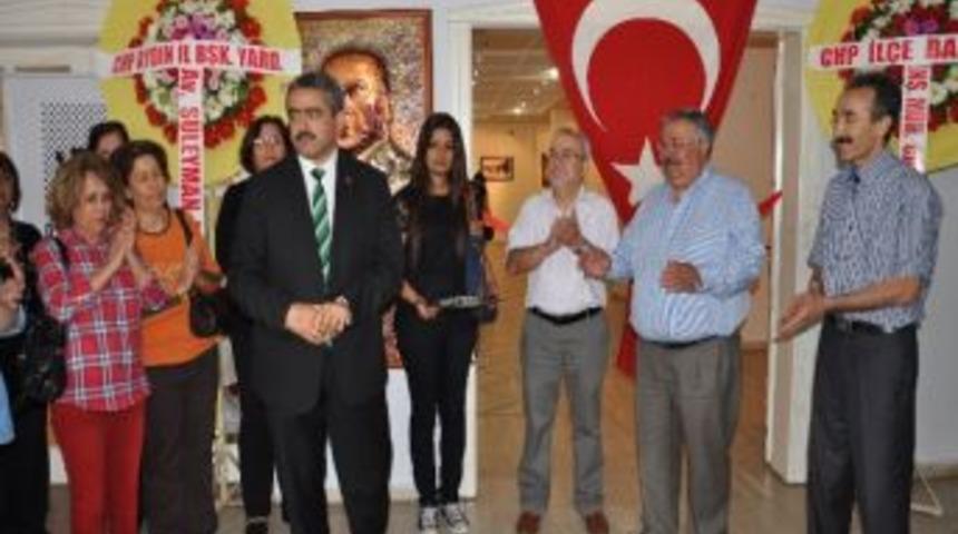 &lsquo;atat&uuml;rk&rsquo; Resimleri Nazillilerle Buluştu