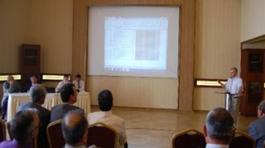 Milli Eğitim M&uuml;d&uuml;r&uuml; G&uuml;l, Ortaokul M&uuml;d&uuml;rleriyle Bir Araya Geldi