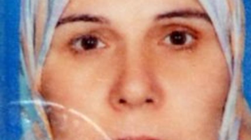 Kontrol&uuml;n&uuml; Kaybeden Kamyon, Kaldırımdaki Kadını Ezdi