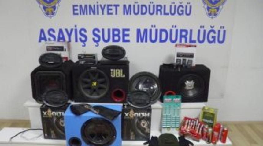 2 İşyerine Giren Hırsızlar Ay&ccedil;i&ccedil;eği Yağı &Ccedil;aldılar