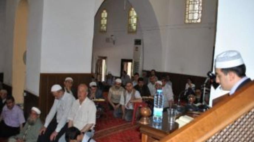 Manisa’da Hafızlık, Kuran-ı Kerimi Ve Ezanı Güzel Okuma Yarışması