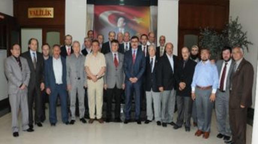 Balıkesir'de Sivil G&uuml;&ccedil;ler Valilikte