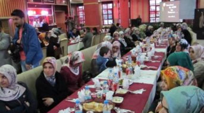 Başkan Arslan, Kur&rsquo;an Kursu &Ouml;ğreticileriyle Yemekte Buluştu