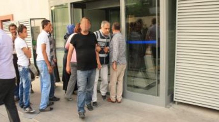 Orta Hasarlı Binalara R&uuml;şvet Karşılığı Sağlam Raporu Verildiği Iddiası