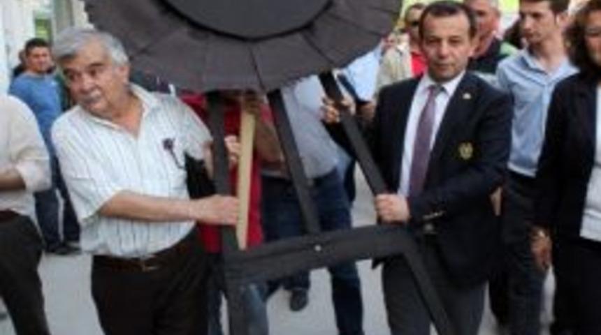 Chp&rsquo;den Bolu Belediyesi&rsquo;ne Siyah &Ccedil;elenk