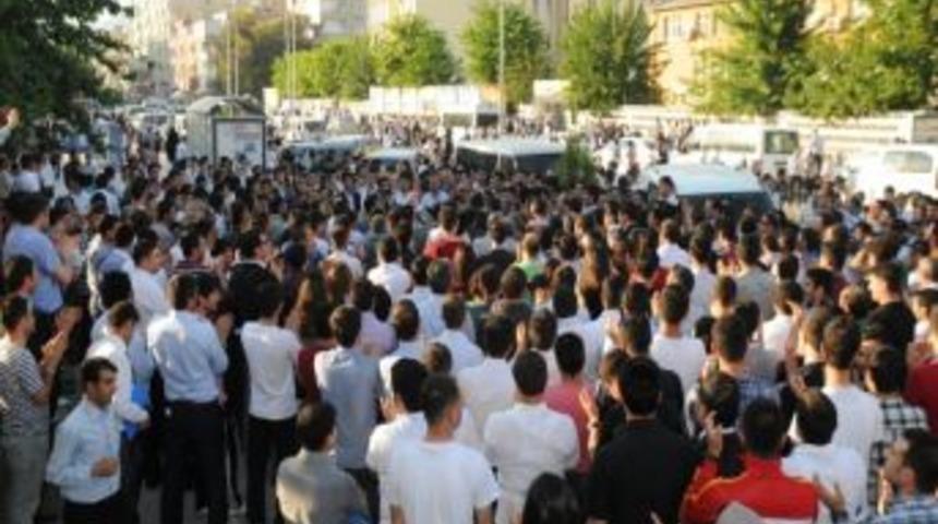 Eğitim-sen&rsquo;den G&uuml;lis&rsquo;in G&ouml;revden Alınmasına Tepki