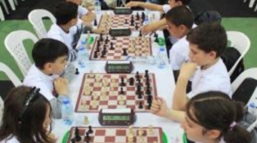 Satran&ccedil; Liginin Şampiyonu Atafen İlk&ouml;ğretim