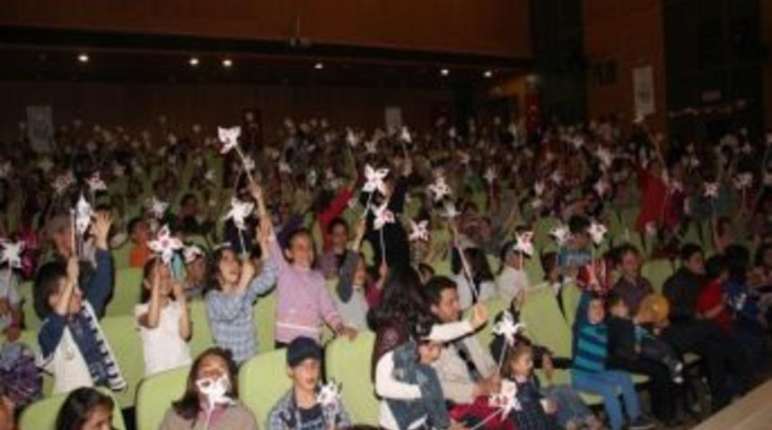 Bayburt Belediyesinden &Ccedil;ocuk Şenliği