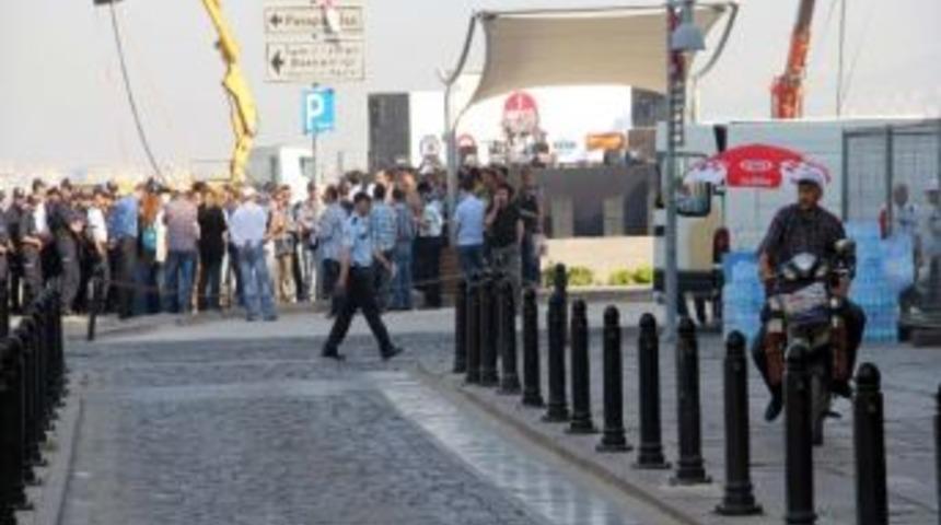 İzmir, 1 Mayıs Kutlamalarına Hazır