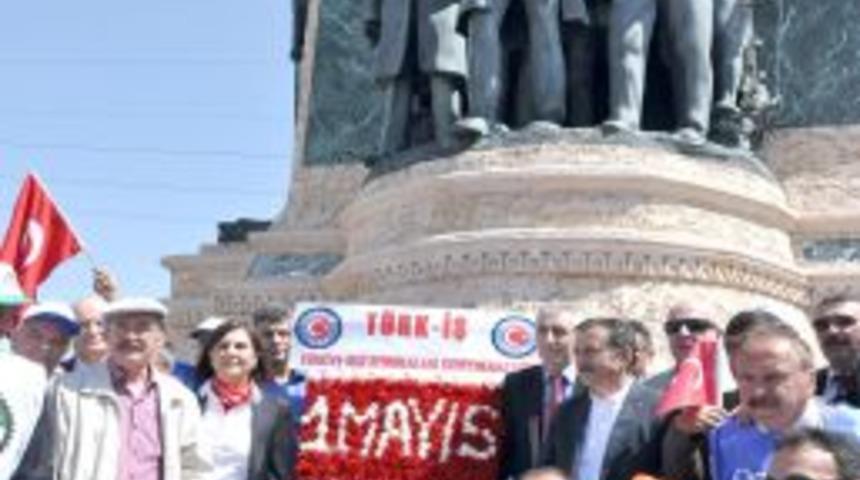 Eskişehir'in 'Taksimi'nde 1 Mayıs Coşkuyla Kutlandı