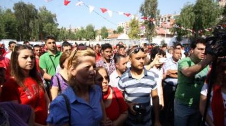 Başkan Karabağ, İş&ccedil;ileriyle 1 Mayıs&rsquo;ı Kutladı