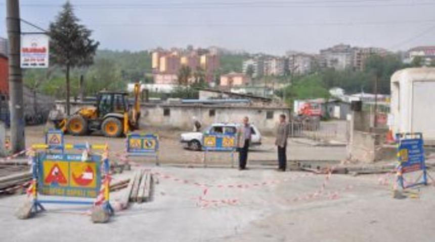 Bozuk Yollar Onarılıyor