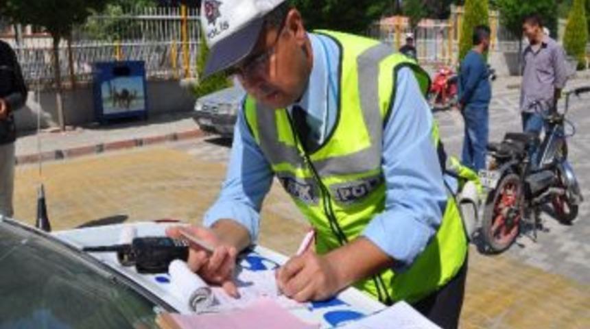 Torbalı&rsquo;da Motosiklet Denetimleri Sıklaştırıldı