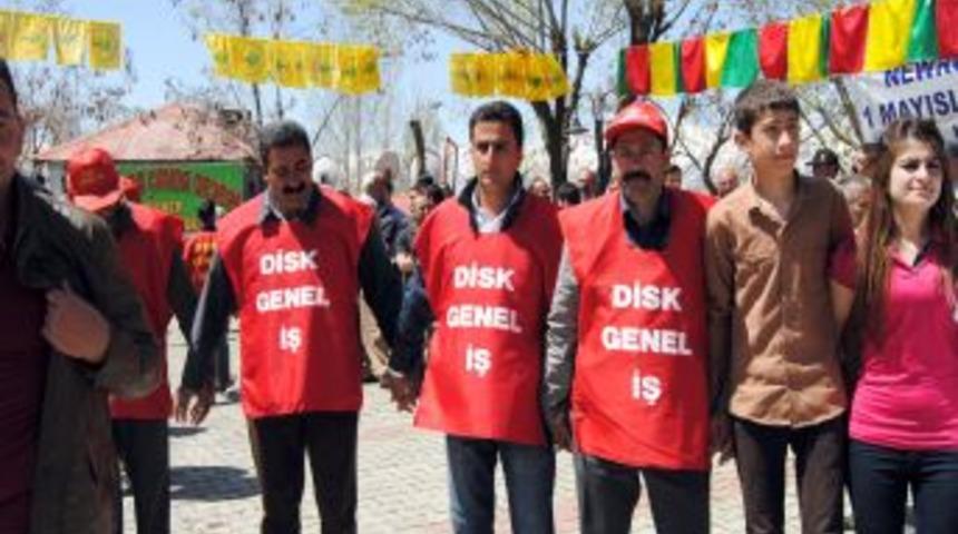 Y&uuml;ksekova'da 1 Mayıs Halayı