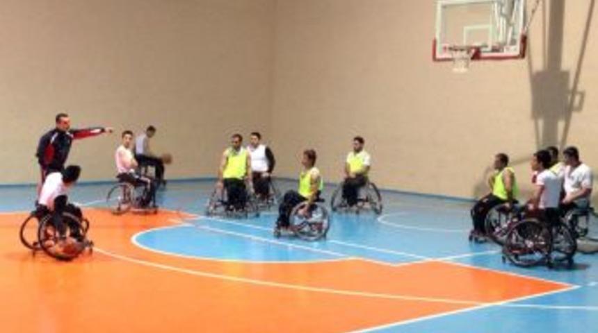Batman Engelliler Basketbol Takımı G&ouml;z&uuml;n&uuml; Play Off Ma&ccedil;larına &Ccedil;evirdi