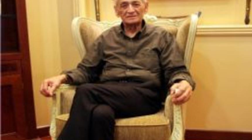 Şenses'in Son Albümü "adnan Şenses Bir Efsanedir"