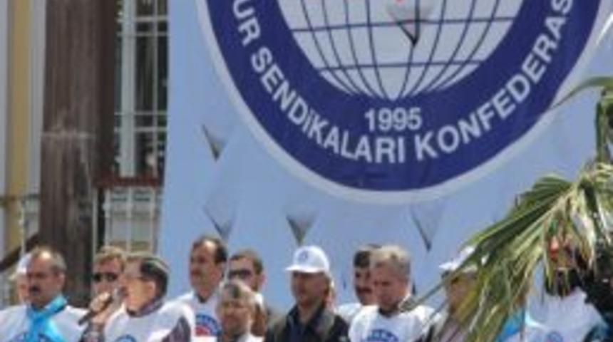 Memur-sen 1 Mayıs'ı &Ccedil;anakkale'de Kutladı