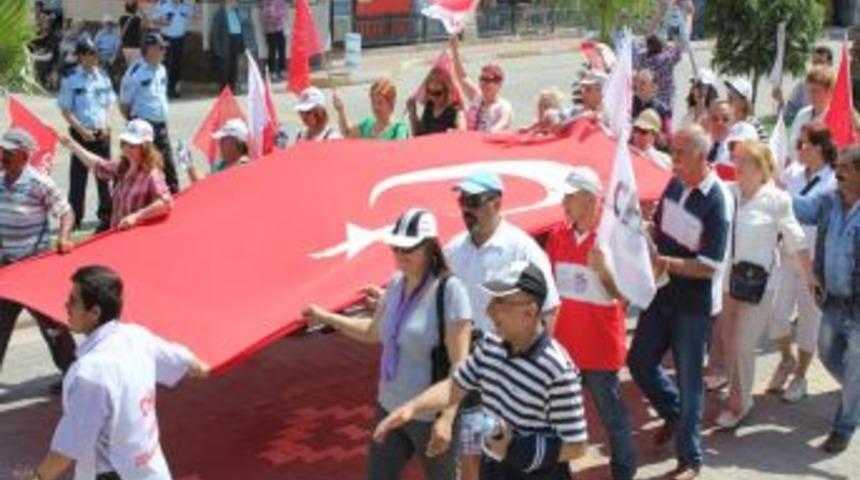 1 Mayıs Edremit'te Bayram Havasında Kutlandı