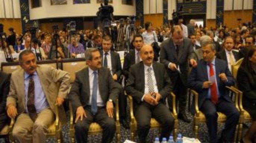 M&uuml;ezzinoğlu: Sağlık &Ccedil;alışanına Şiddet Uygulayan 3 G&uuml;n G&ouml;zetim Altında Tutulmalı