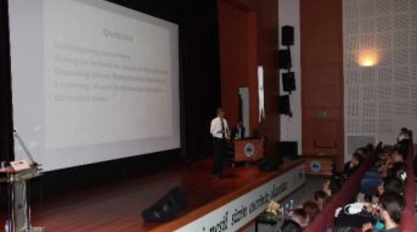 &Uuml;niversitede Iıı. Matematik G&uuml;nleri Semineri D&uuml;zenlendi