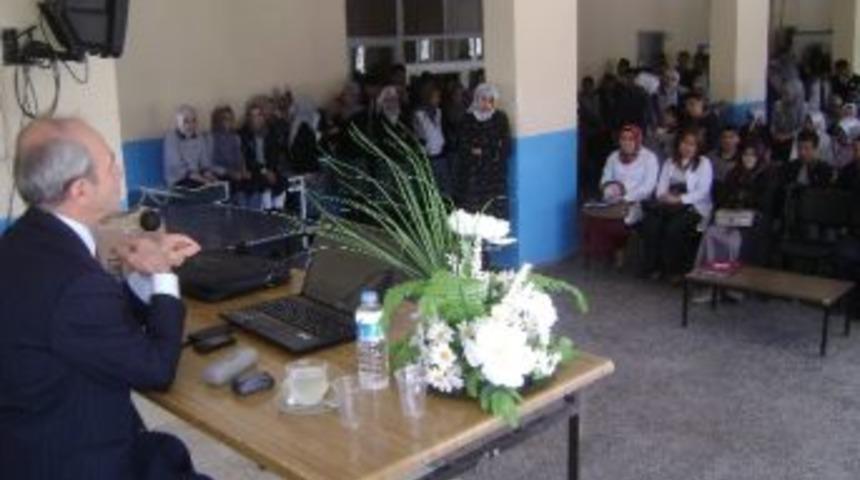 Doğanşehir'de &ldquo;i&ccedil;ki Ve Sigara'nın Zararları &ldquo; Konulu Konferans