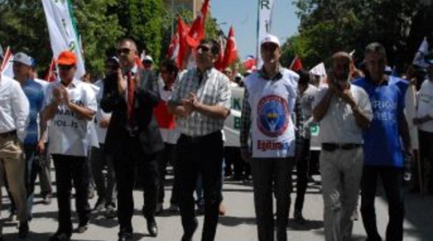 Burdur&rsquo;da Huzurlu 1 Mayıs