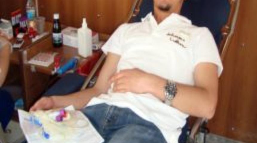 Kızılay'ın Simav'daki Kan Bağışı Kampanyası Devam Ediyor