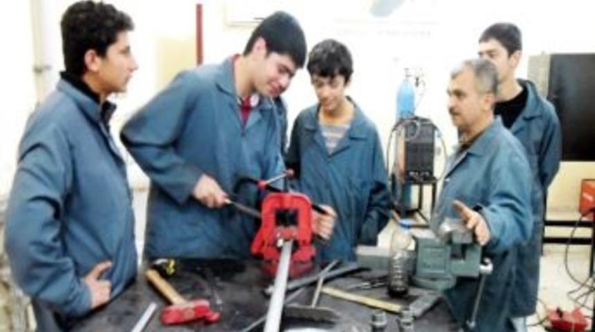 Gaziantep'te Mesleki Eğitim Gelişiyor