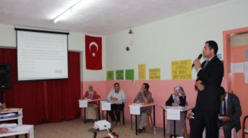 &Ccedil;avdırlı Seracılar Iki Ayda &Uuml;&ccedil; Kitap Okudu