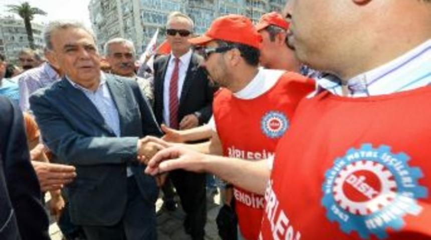 İzmir'de 1 Mayıs Emek Ve Dayanışma G&uuml;n&uuml;
