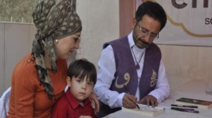 Sinan Yağmur Kayseri'de Sevenleriyle Bir Araya Geldi