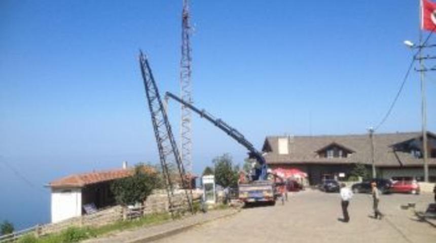 Boztepe&rsquo;de Radyo Verici Direkleri Kaldırıldı