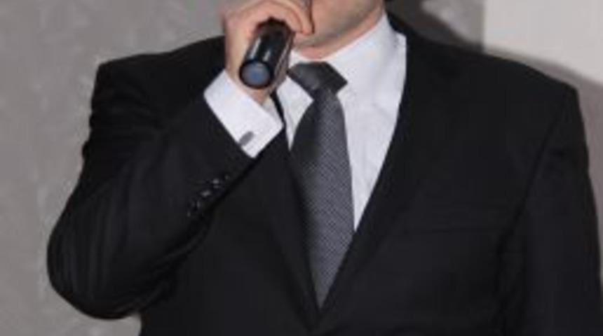 Şiir Ve T&uuml;rk&uuml;ler Anneler I&ccedil;in Okundu