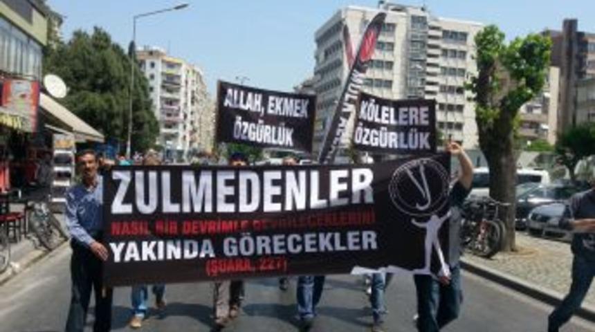 'Antikapitalist M&uuml;sl&uuml;manlar' Iş Kazalarında &Ouml;lenler I&ccedil;in Cenaze Namazı Kıldı