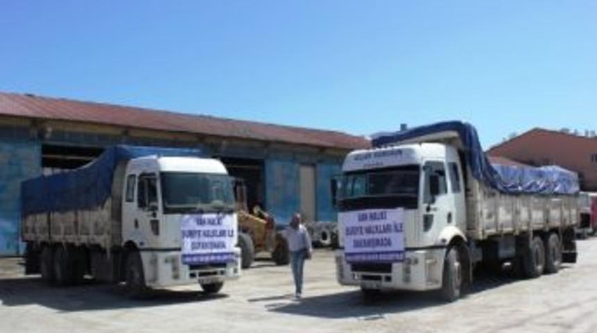 Suriye Yardım Kamyonları Yola &Ccedil;ıktı