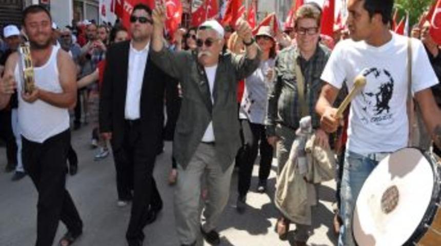 Eskişehir&rsquo;de 1 Mayıs Iki Ayrı Meydanda Kutlandı