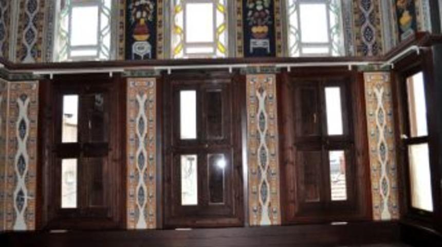 Lale Devrinden Kalma Tahir Paşa Konağı G&uuml;n Sayıyor