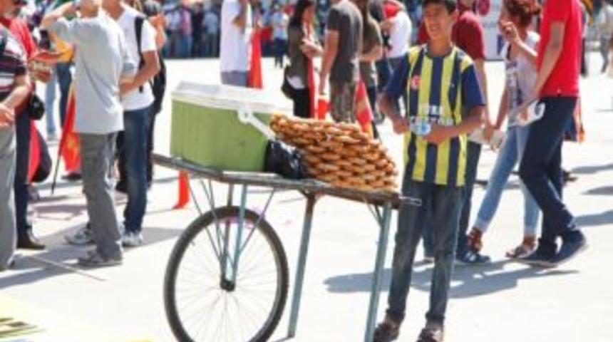 1 Mayıs'ın &Ccedil;alışan &Ccedil;ocukları