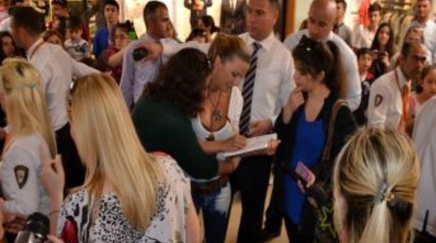 &Ccedil;orlu'da İvana Sert İzdihamı