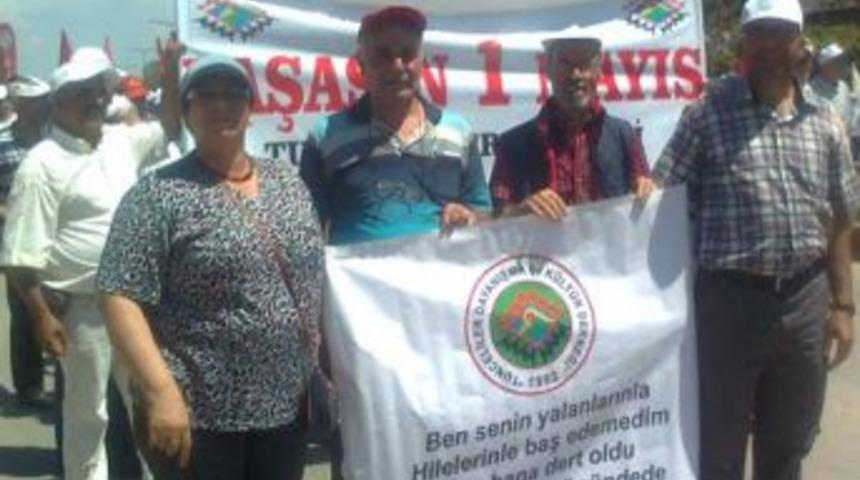 Adana&rsquo;da 1 Mayıs kutlamalarında bir ilk yaşandı.