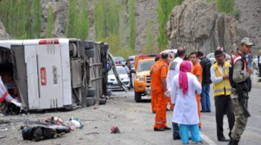 Erzurum’da Yolcu Otobüsü Devrildi: 3 Ölü, 28 Yaralı